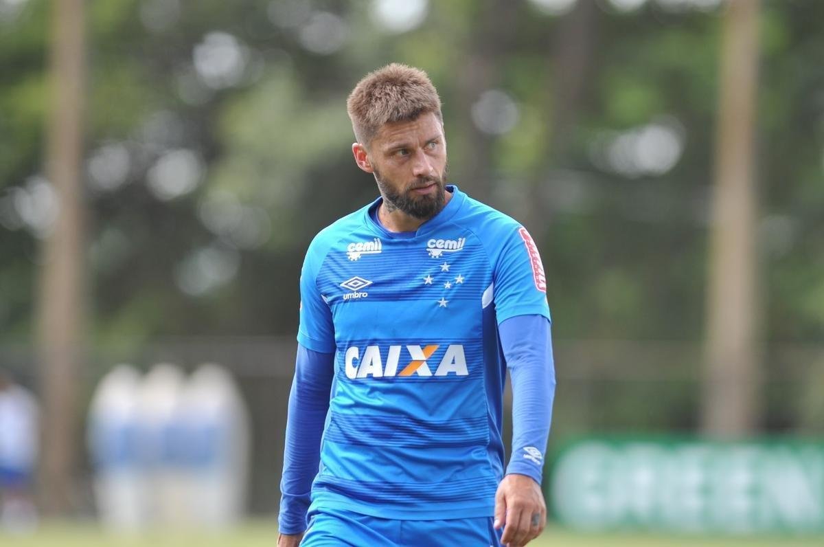 Fotos do ltimo treino do Cruzeiro antes de enfrentar a Caldense (Alexandre Guzanshe/EM D.A Press)