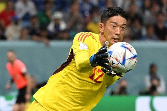 Lances da partida entre Japo e Crocia, pelas oitavas de final da Copa do Mundo.