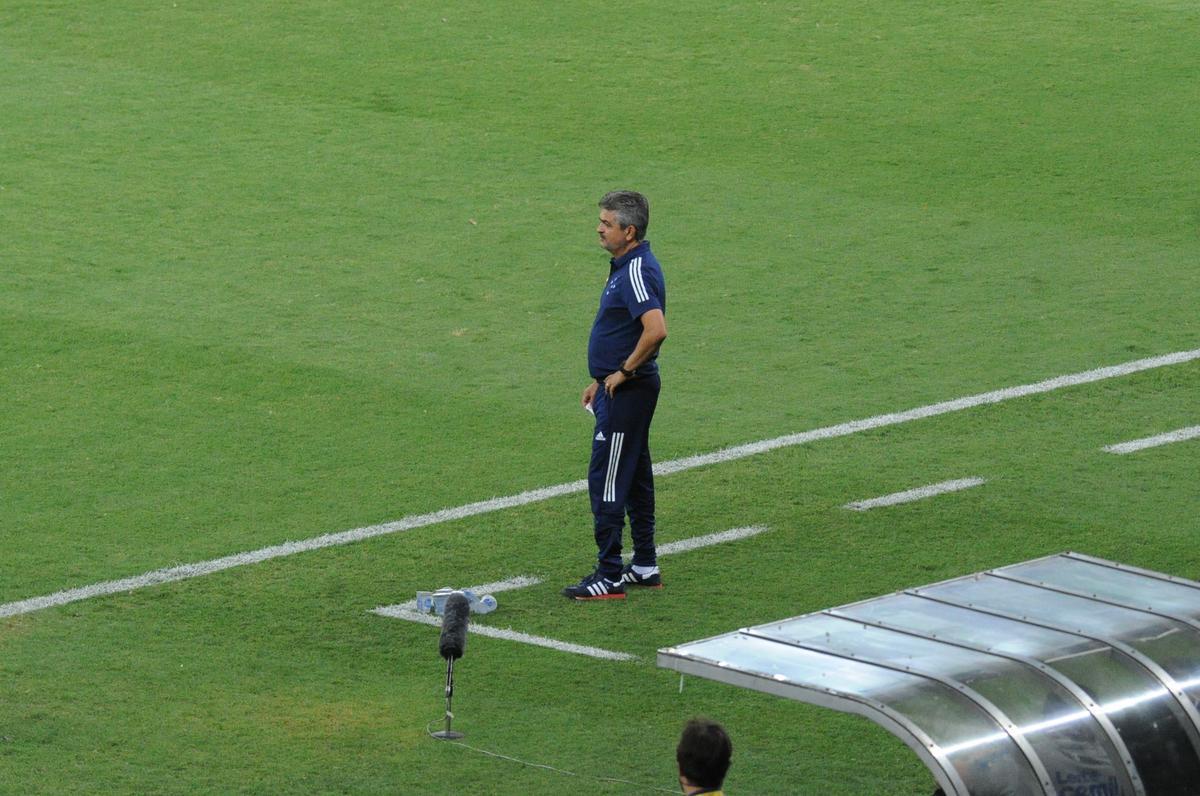 Fotos do duelo entre Cruzeiro e Sampaio Corra, no Mineiro, pela 14 rodada da Srie B do Campeonato Brasileiro