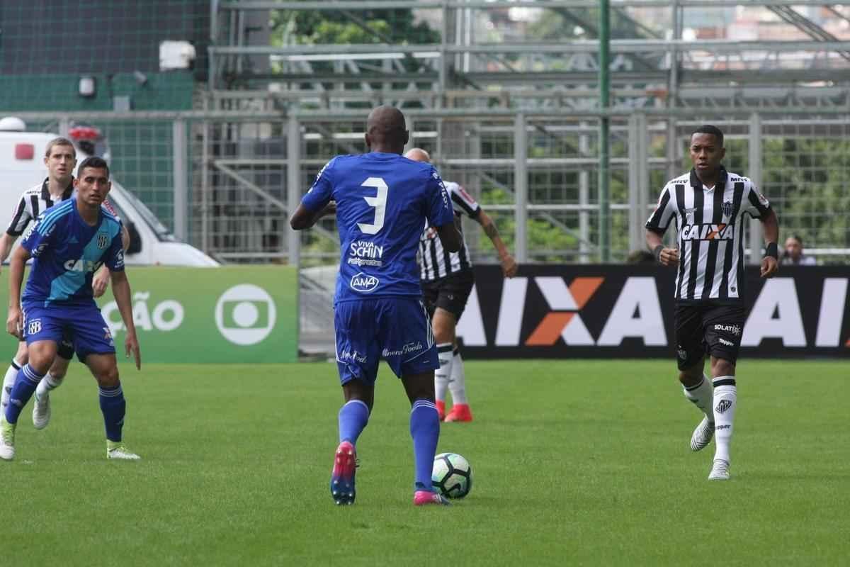 Imagens de Atltico x Ponte Preta, no Independncia