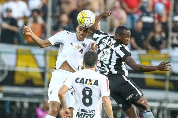 Atltico  derrotado pelo Botafogo, pela 31 rodada do Brasileiro, e fica mais distante do ttulo