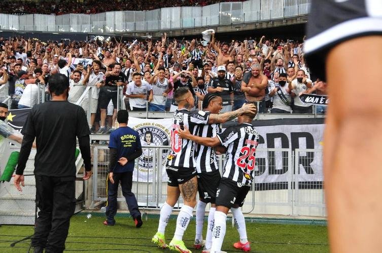 Fotos da vitria do Atltico sobre o Athletico-PR, no Mineiro, no jogo de ida da final da Copa do Brasil