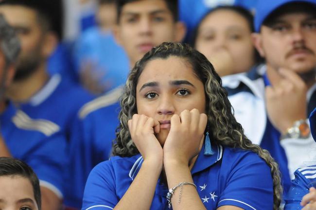 Fotos da torcida do Cruzeiro na derrota para o Fluminense no Mineiro; mesmo com eliminao, time recebeu grande apoio ao fim da partida