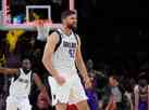 Mavericks vence Lakers no estouro do cronmetro na NBA