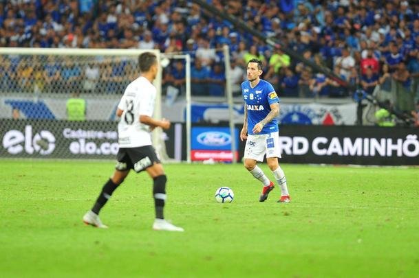Cruzeiro venceu Corinthians por 1 a 0, nesta quarta-feira, no Mineiro, pela partida de ida da final da Copa do Brasil