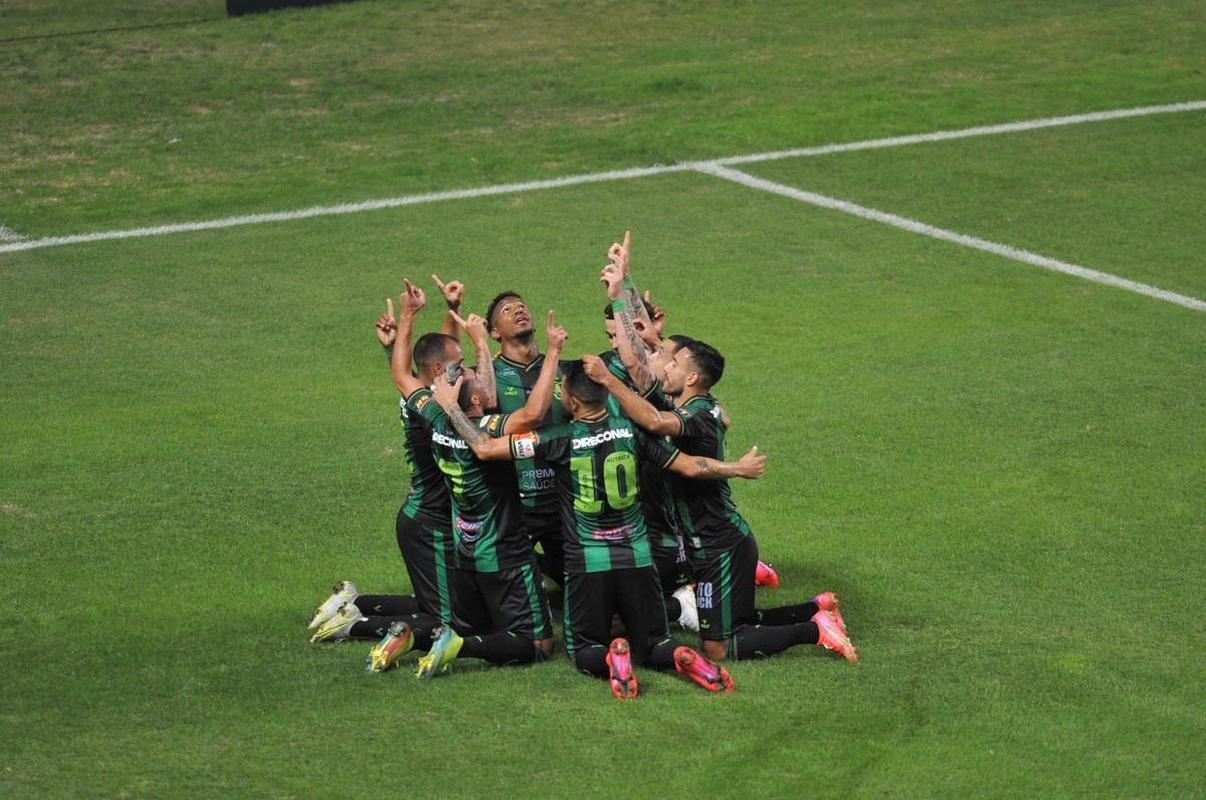 Ribamar abriu o placar para o Amrica sobre o Inter no Independncia