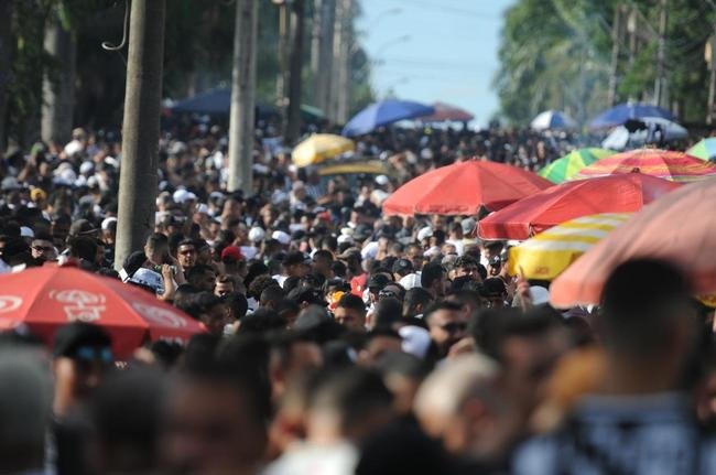 Fotos da chegada da torcida do Atltico ao Mineiro para o clssico contra o Cruzeiro pela nona rodada do Mineiro 