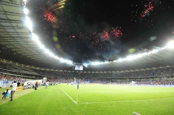 Torcida do Cruzeiro durante partida contra o Grmio, pela semifinal da Copa do Brasil