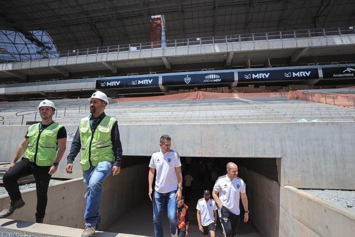 Na manh deste sbado (24/9), jogadores, comisso tcnica e diretoria do Atltico visitaram as obras da Arena MRV, futura casa do Galo.