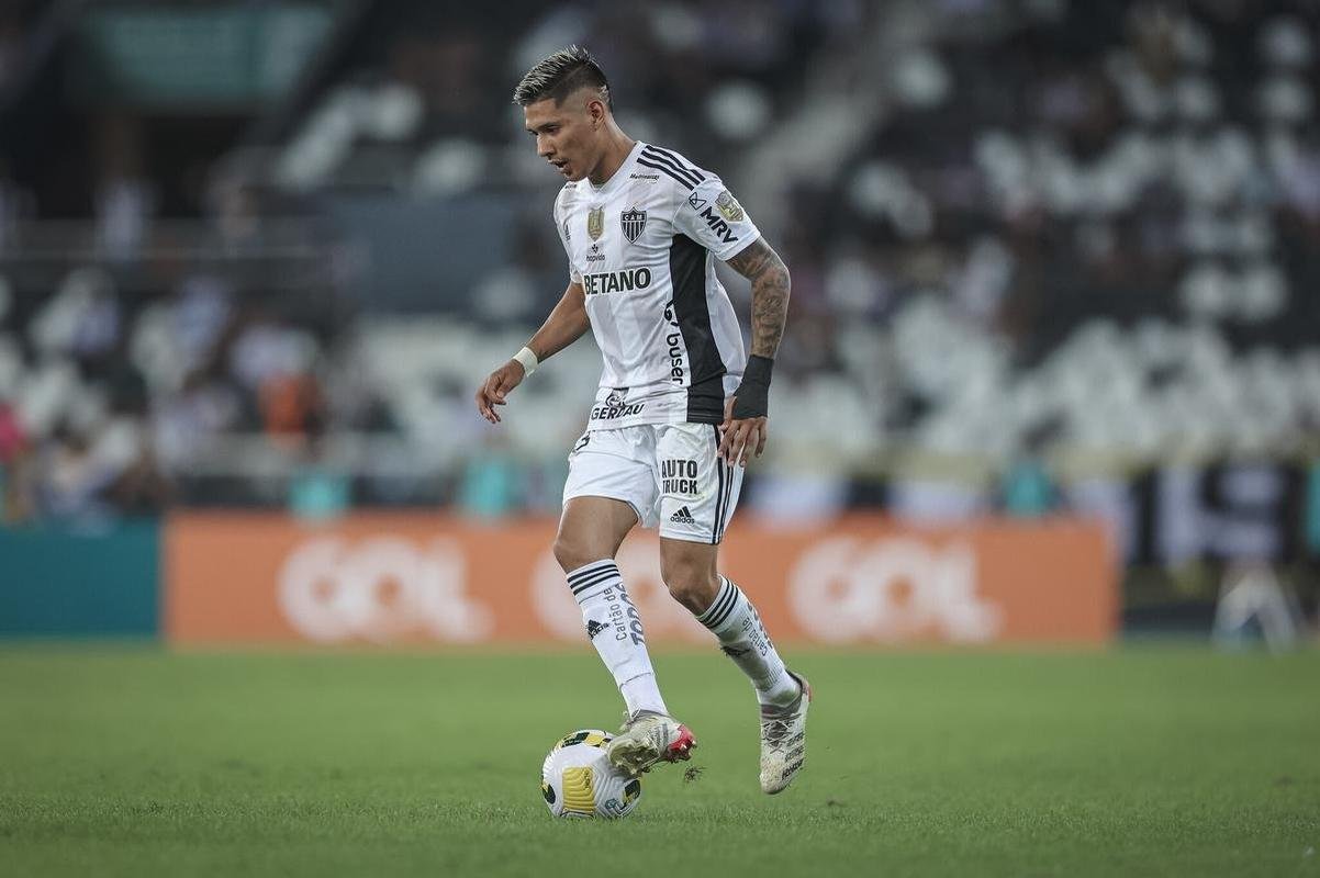 Botafogo x Atltico: veja fotos do jogo no Nilton Santos