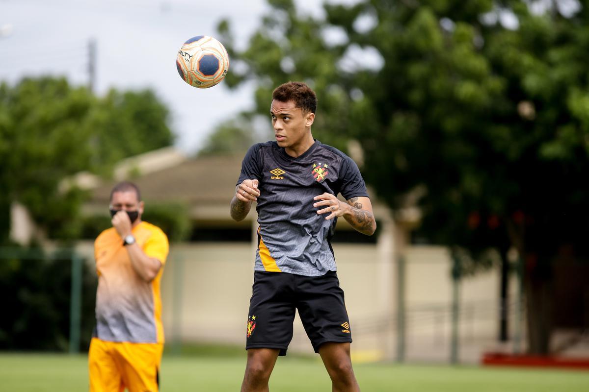 Nesta quinta-feira, sob o comando do treinador Daniel Paulista, Sport realizou primeiro trabalho ttico aps retorno s atividades