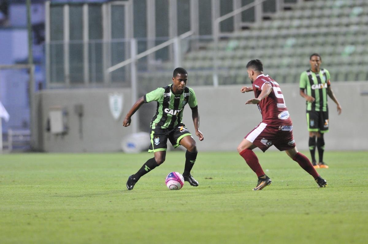 Amrica e Patrocinense se enfrentaram, no Independncia, pela primeira rodada do Campeonato Mineiro