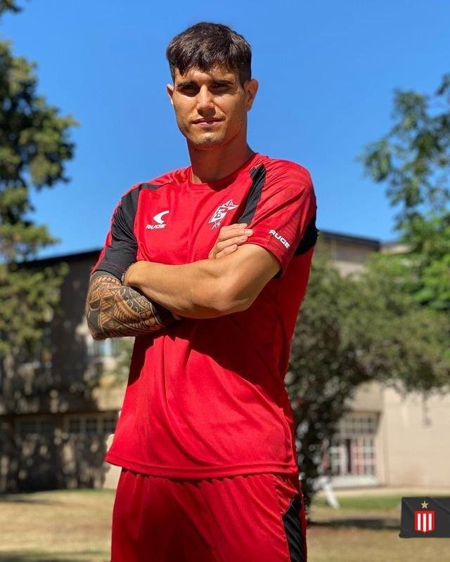 Ezequiel Muoz, zagueiro (Estudiantes)