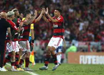 Wesley e Victor Hugo marcaram os gols da importante vitória sobre o Racing, no Maracanã, pela penúltima rodada da fase de grupos da Libertadores