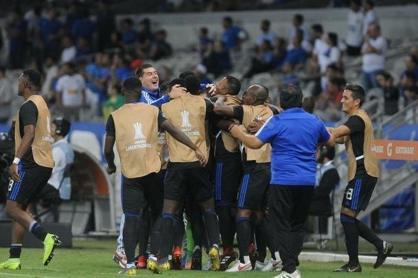 Equipes se enfrentaram pela sexta rodada do Grupo B da Copa Libertadores