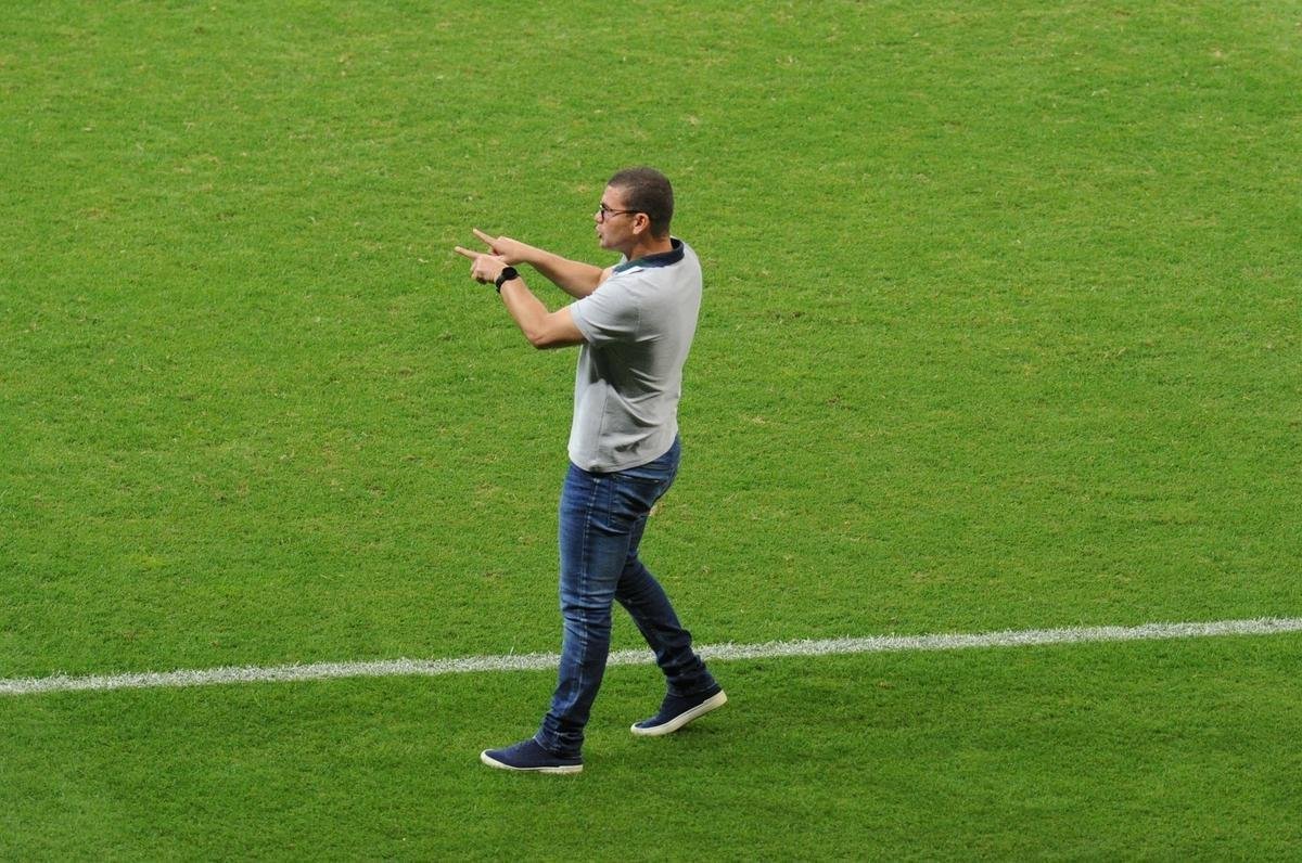 Fotos do duelo entre Cruzeiro e Chapecoense, no Mineiro, pela quarta rodada da Srie B