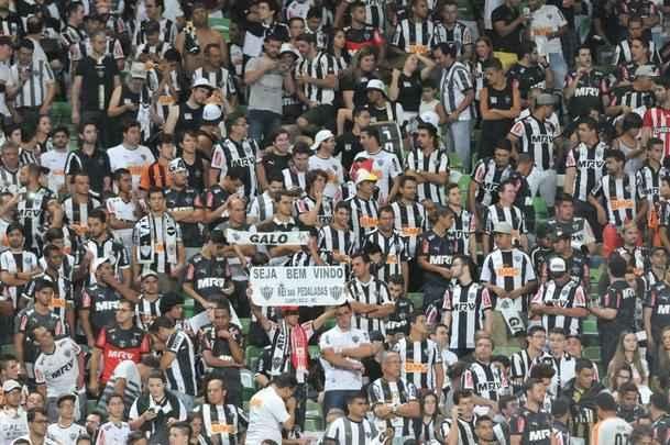 Fotos da torcida do Atltico no Independncia em dia de estreia de Robinho