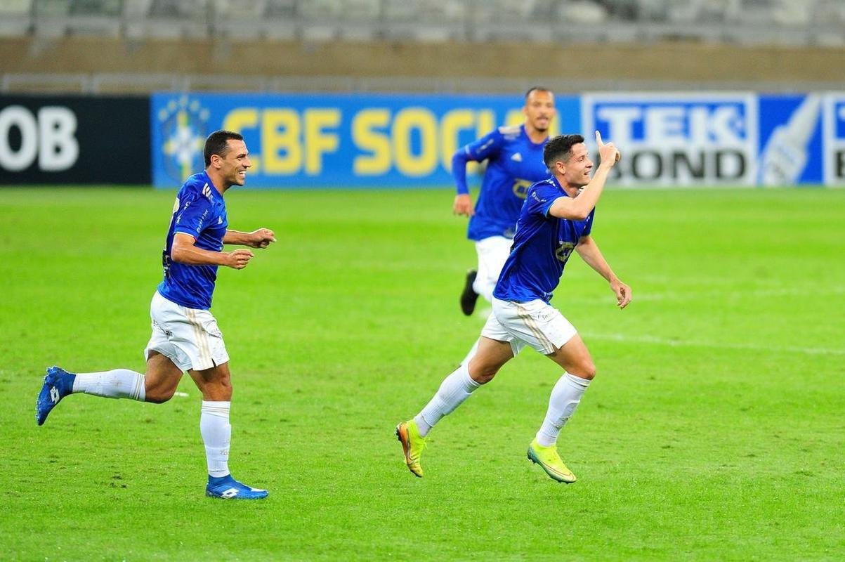 Fotos do jogo entre Cruzeiro e Vasco, no Mineiro, em Belo Horizonte, pela sexta rodada da Srie B do Brasileiro de 2021