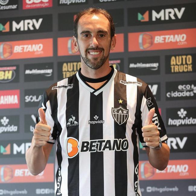 Nesta sexta-feira (21), o experiente zagueiro uruguaio Diego Godn, de 35 anos, foi oficialmente apresentado como reforo do Atltico para 2022. Na Cidade do Galo, em Vespasiano, o atleta concedeu entrevista coletiva para jornalistas e projetou mais um ano vitorioso para o clube mineiro.