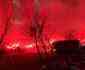 Internacional chegou ao Beira-Rio com rua de fogo gigante antes de deciso com Cruzeiro