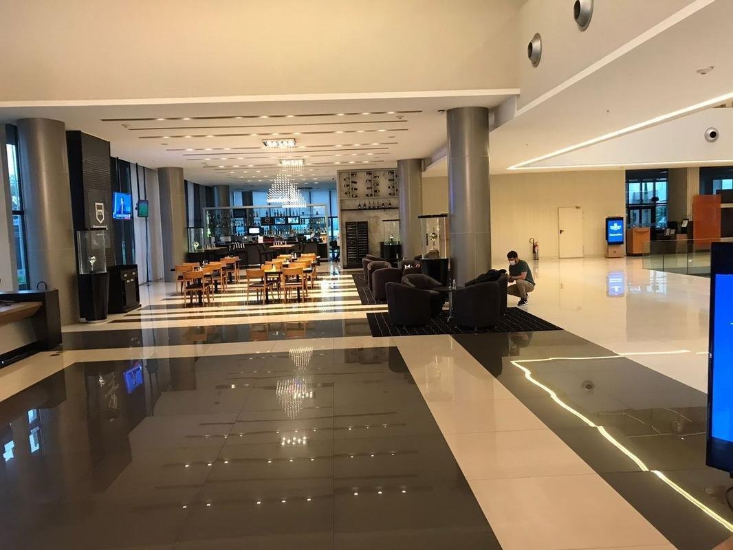 Delegao do Amrica est hospedada no Hotel Bourbon para jogo contra o Guaran