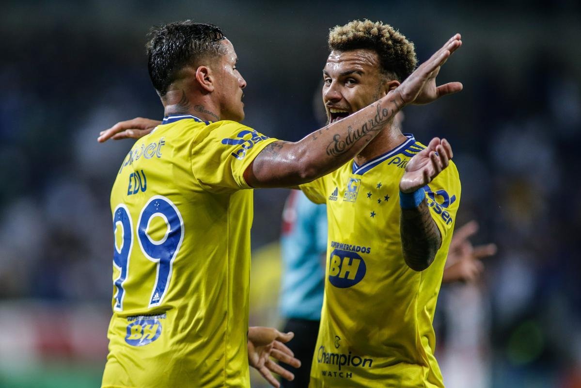 As melhores fotos do jogo entre Cruzeiro e Operrio-PR, no Mineiro, em Belo Horizonte, pela 29 rodada da Srie B do Brasileiro