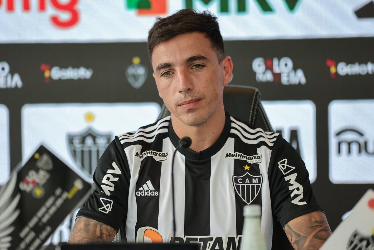 Saravia foi apresentado oficialmente pelo Atltico nesta sexta-feira (17/2), na Cidade do Galo. Lateral-direito argentino tem 29 anos.