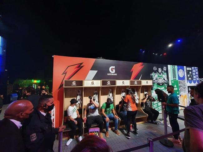 Evento da NBA reuniu milhares de fãs para acompanhar à primeira partida da final entre Celtics e Warriors