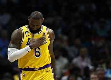 Astro do Los Angeles Lakers se tornou o maior cestinha da história da liga de basquete dos Estados Unidos, ultrapassando o ex-pivô Kareem Abdul-Jabbar