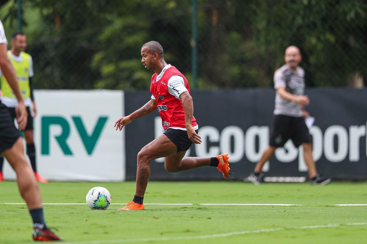 Fotos do primeiro treino de Hulk no Atlitco