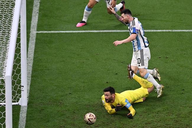 Na prorrogao, Messi fez mais um e recolocou a Argentina na frente da Frana: 3 a 2