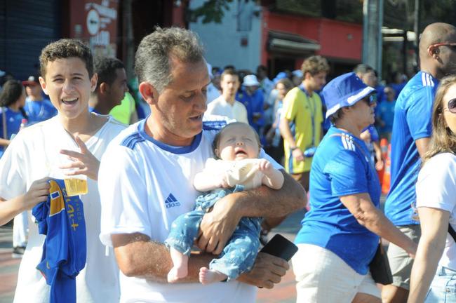 Cruzeiro x Bahia: fotos da torcida da Raposa no Mineiro