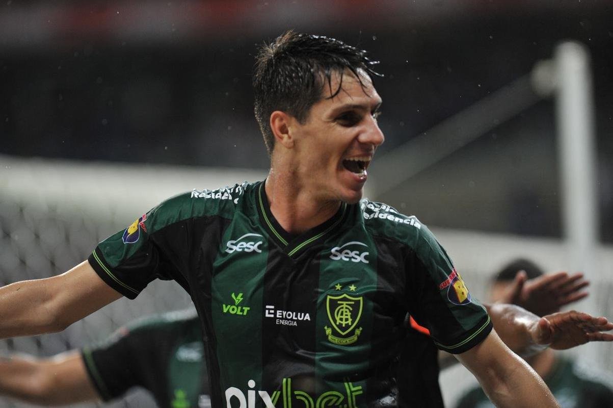 Fotos do cl�ssico entre Cruzeiro e Am�rica, no Mineir�o, em BH, pela 3� rodada do Campeonato Mineiro