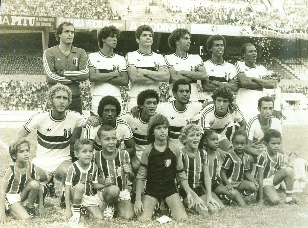 Padrão branco do Santa Cruz da Adidas para a temporada de 1984