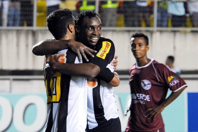 Obina marcou cinco gols pelo Atltico em uma partida da Copa do Brasil de 2010