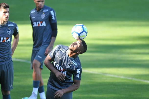 Zagueiro uruguaio Martn Rea treinou pela primeira vez com o elenco do Atltico na Cidade do Galo, j visando ao duelo de domingo, contra o Botafogo, no Rio, pelo Campeonato Brasileiro