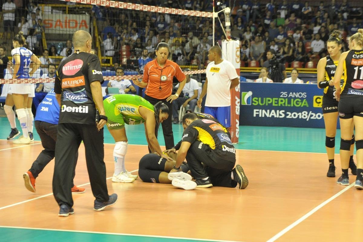 Minas x Praia: veja fotos da primeira partida da final