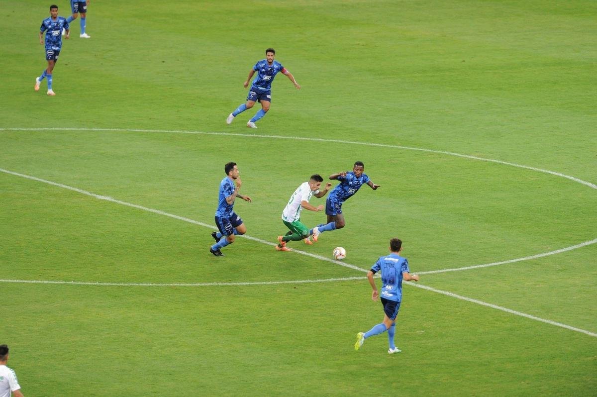 Fotos do duelo entre Cruzeiro e Chapecoense, no Mineiro, pela quarta rodada da Srie B