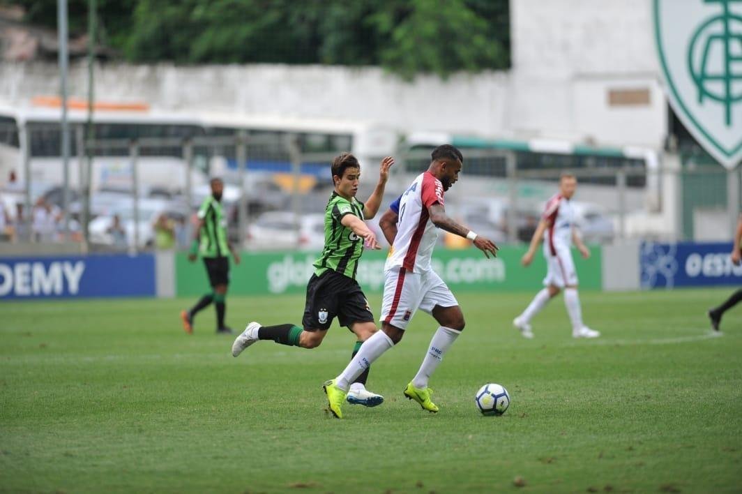 Equipes se enfrentaram na tarde deste sbado, pela 33 rodada da Srie A