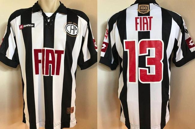 Atltico comemorou o centenrio em 2008. Uma das homenagens na camisa foi smbolo bordado, o primeiro da histria do clube