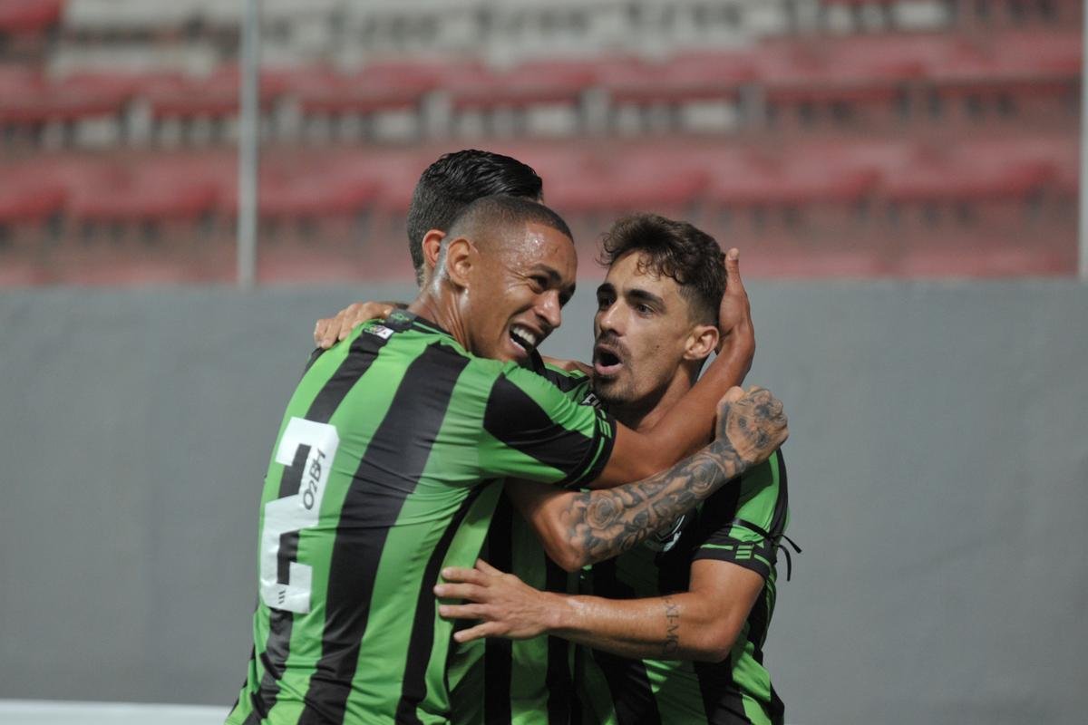 Fotos da partida entre Amrica e URT, no Independncia, pela sexta rodada do Campeonato Mineiro