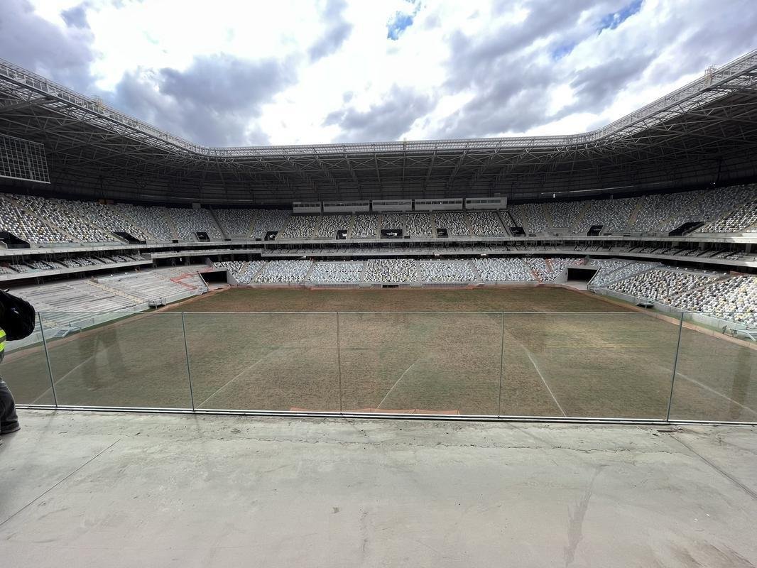 Viso da entrada da arquibancada superior no setor Leste