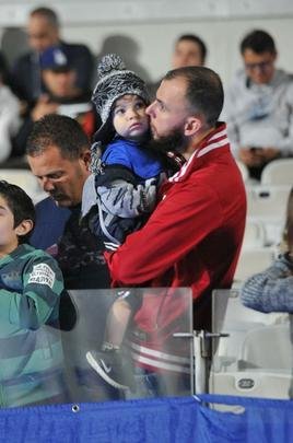 Torcida do Cruzeiro encarou frio e crise de abastecimento para apoiar o time contra o Palmeiras, no Mineiro
