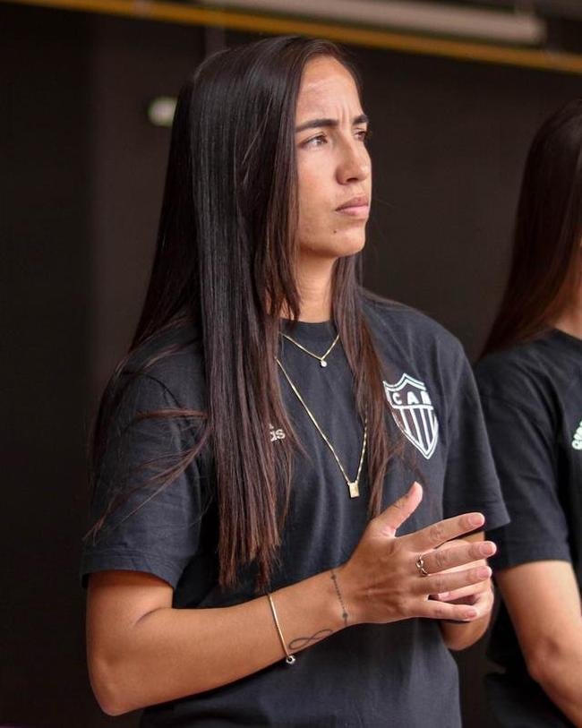 Jogadoras do Atltico visitam Arena MRV, que tem 92% das obras concludas 