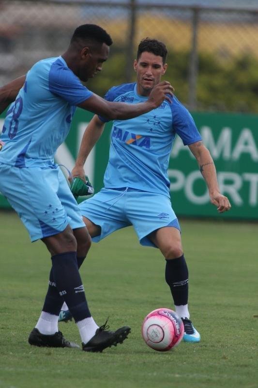 Imagens do treino do Cruzeiro nesta segunda-feira, 19 de fevereiro, na Toca da Raposa II