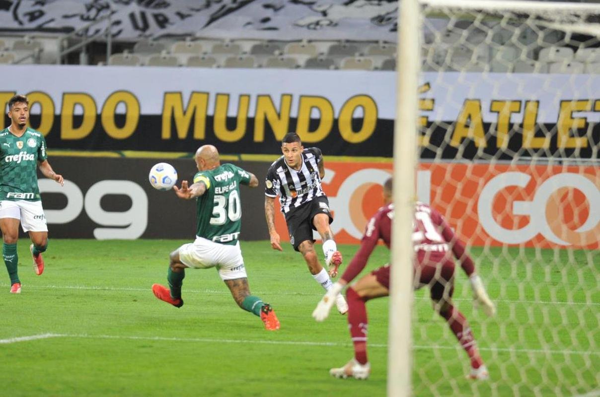 Fotos do duelo vlido pela 16 rodada da Srie A do Campeonato Brasileiro, no Mineiro, em Belo Horizonte