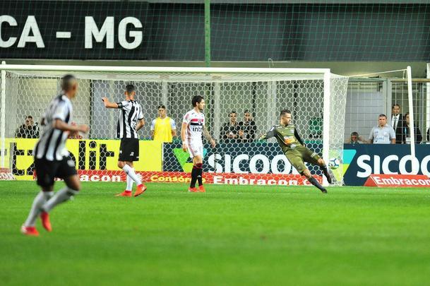 Veja fotos do jogo entre Atltico e So Paulo, no Independncia, pela nona rodada do Campeonato Brasileiro