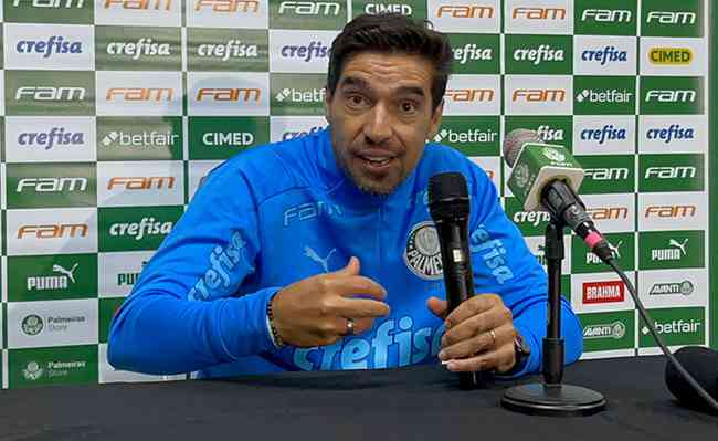 Abel revela que jogadores pediram para sair do Palmeiras por pressão