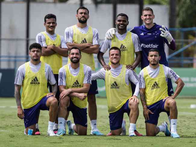 Cruzeiro: time que venceu a disputa do treino com sete atletas de linha