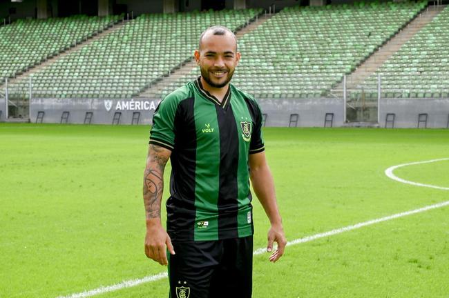 Fotos dos novos uniformes do América